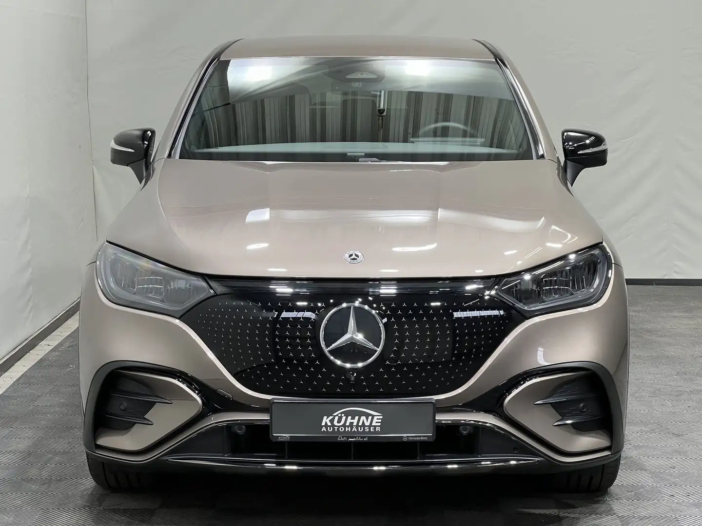 Mercedes-Benz EQE SUV 300 AMG Plus Night+GUARD+360°+Service !! Braun - 2