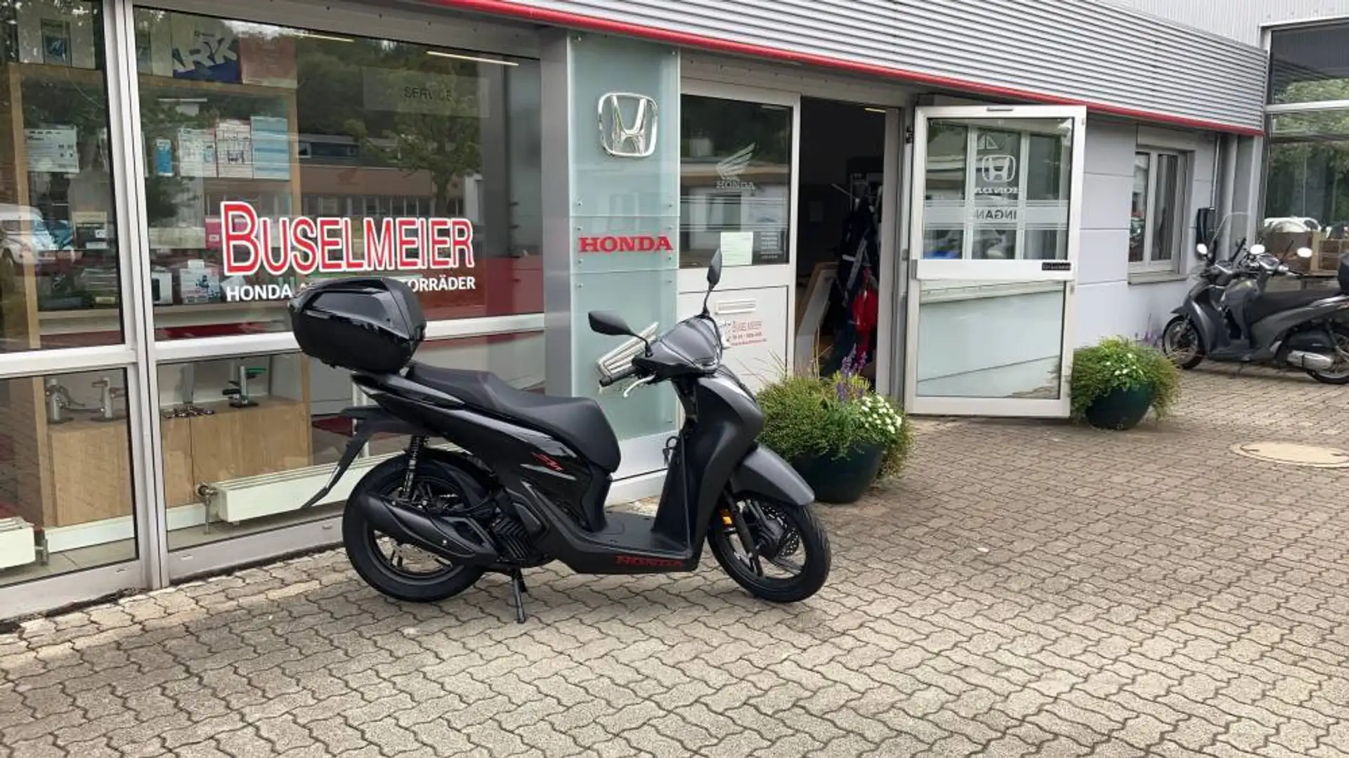 Honda SH 125 Euro5+ Topcase Deal Noir - 1