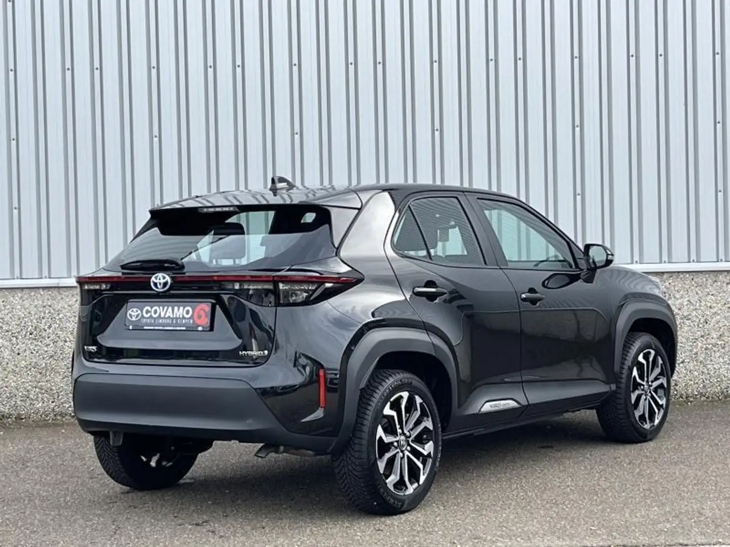 Toyota Yaris Cross Dynamic + / 6.000 KM !! Schwarz - 2