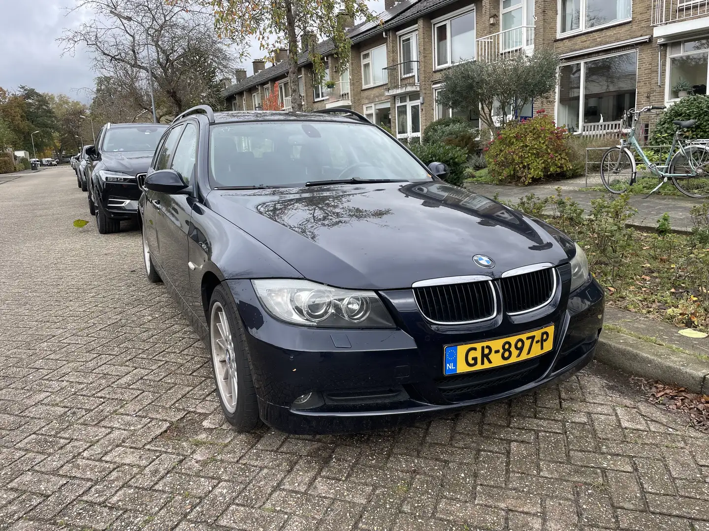 BMW 330 320d Blauw - 1