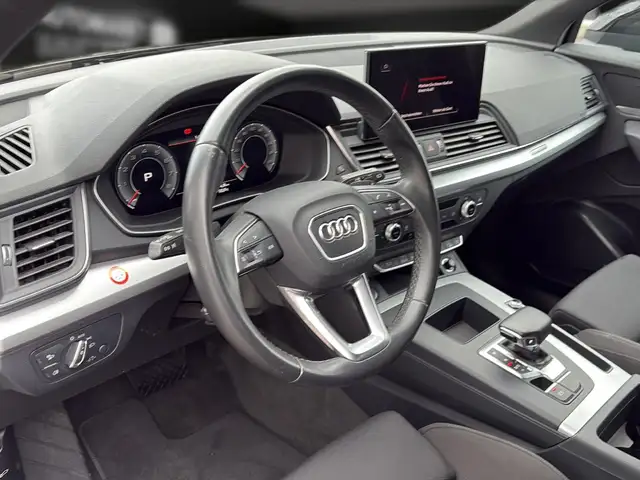Audi Q5 view 15