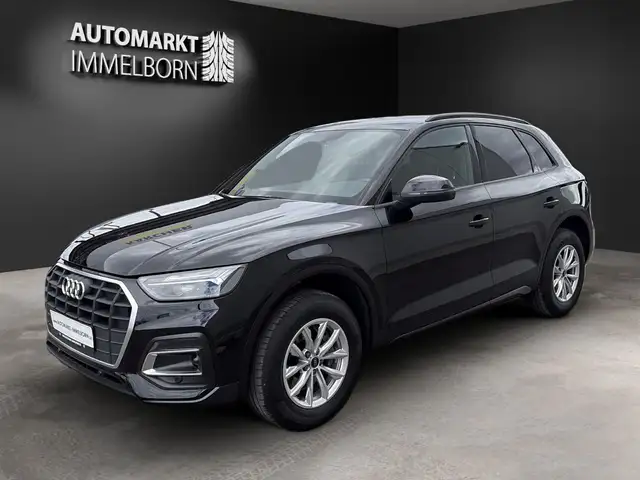 Audi Q5 view 4