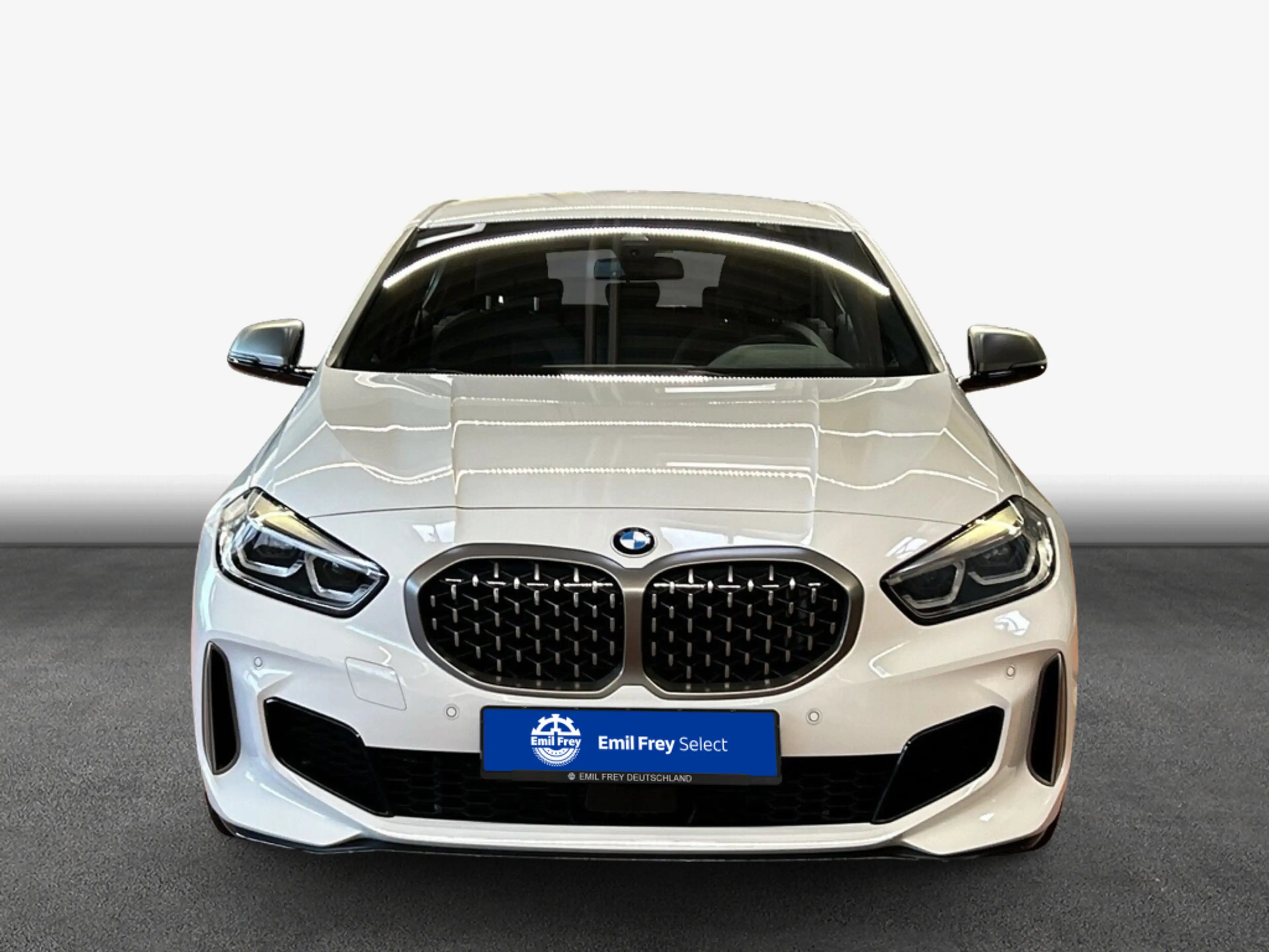 BMW M1 i xDrive LED HiFi PDC — photo 4