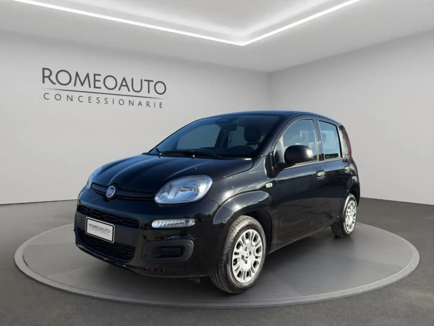 Fiat Panda 1.0 Hybrid 70cv 5 posti Nero - 1