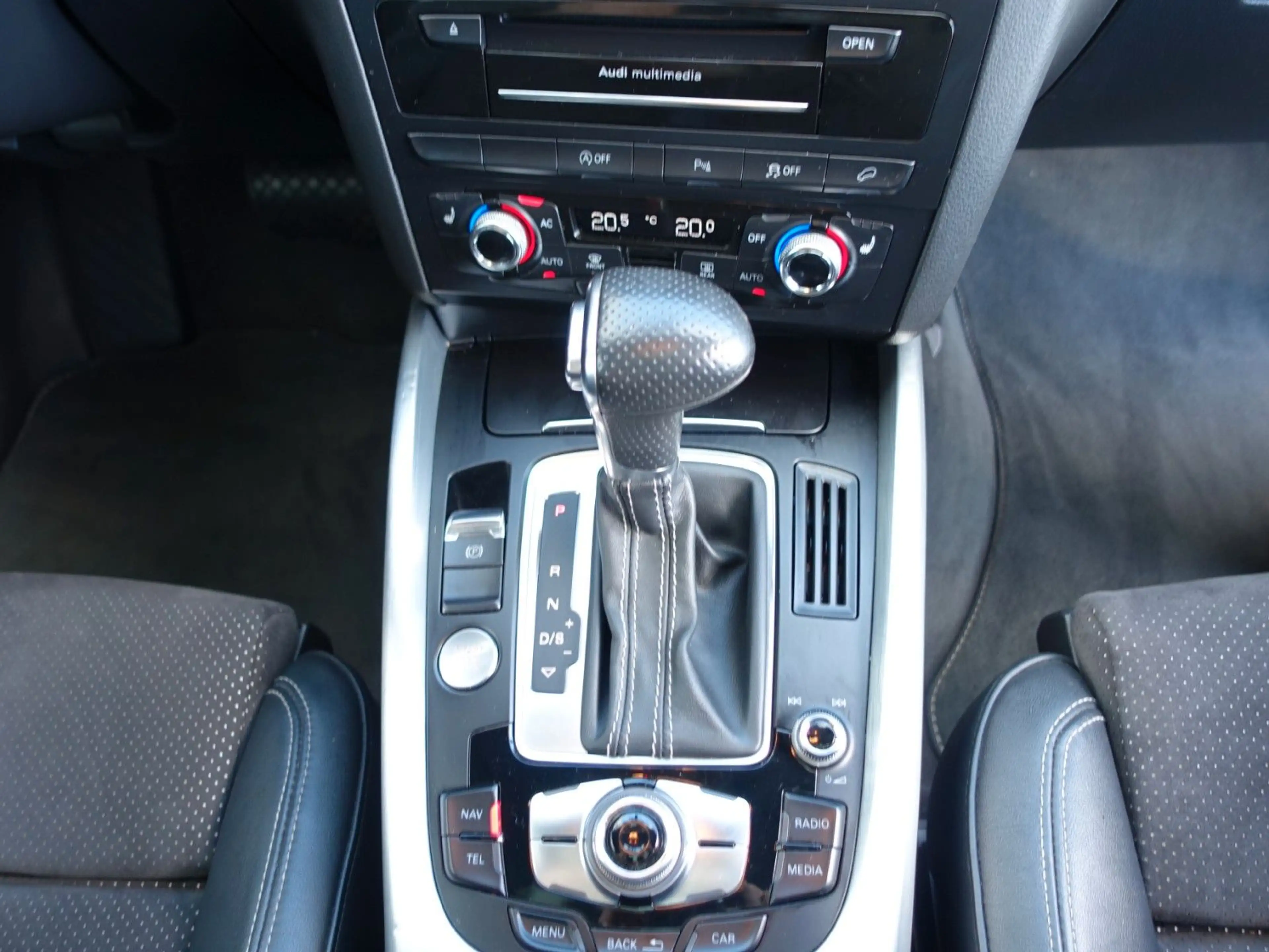 Audi Q5 3.0 TDI 180 kW quattro S-LINE/PANORAMA/1.HAND — photo 14