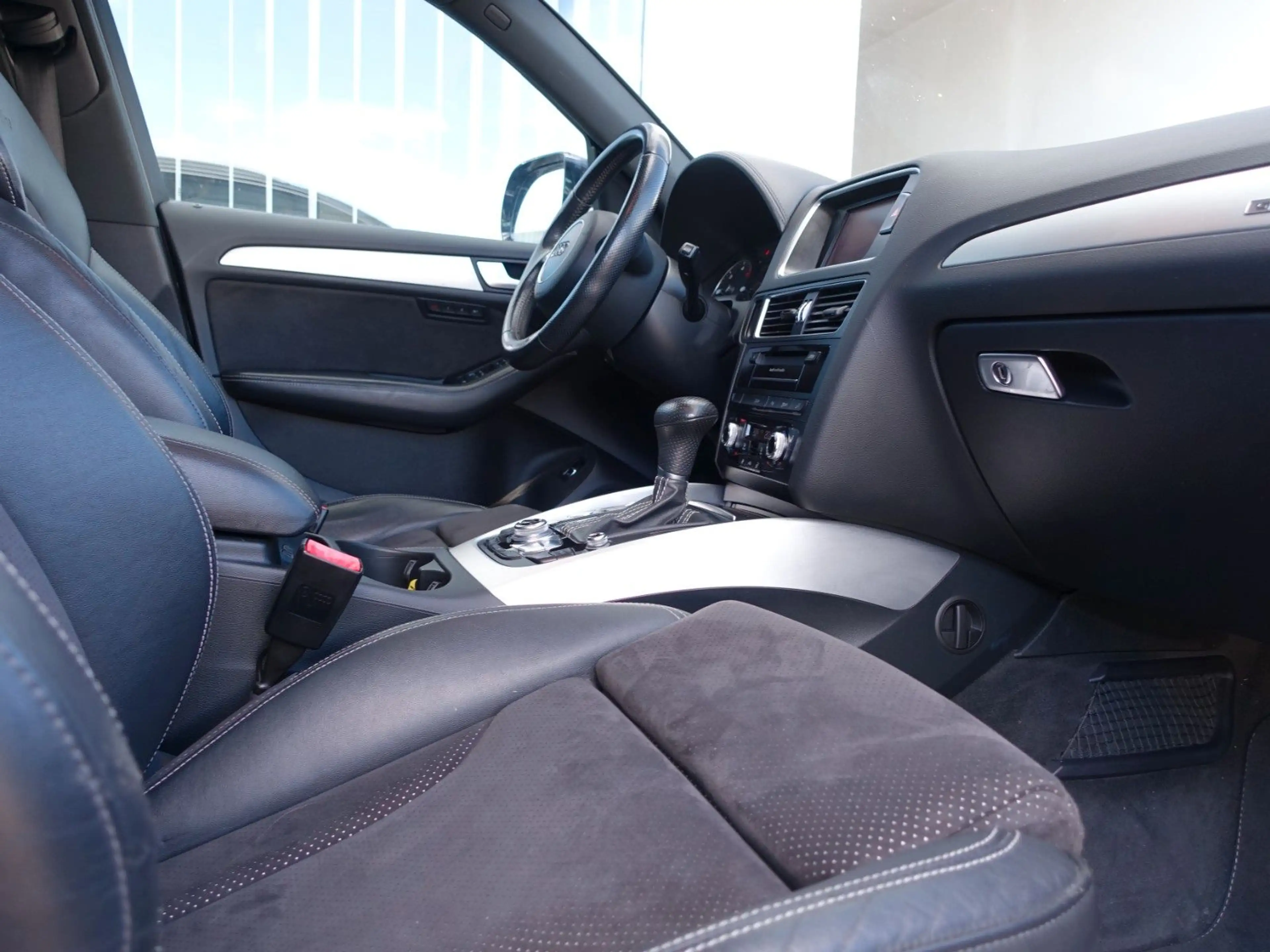 Audi Q5 3.0 TDI 180 kW quattro S-LINE/PANORAMA/1.HAND — photo 9