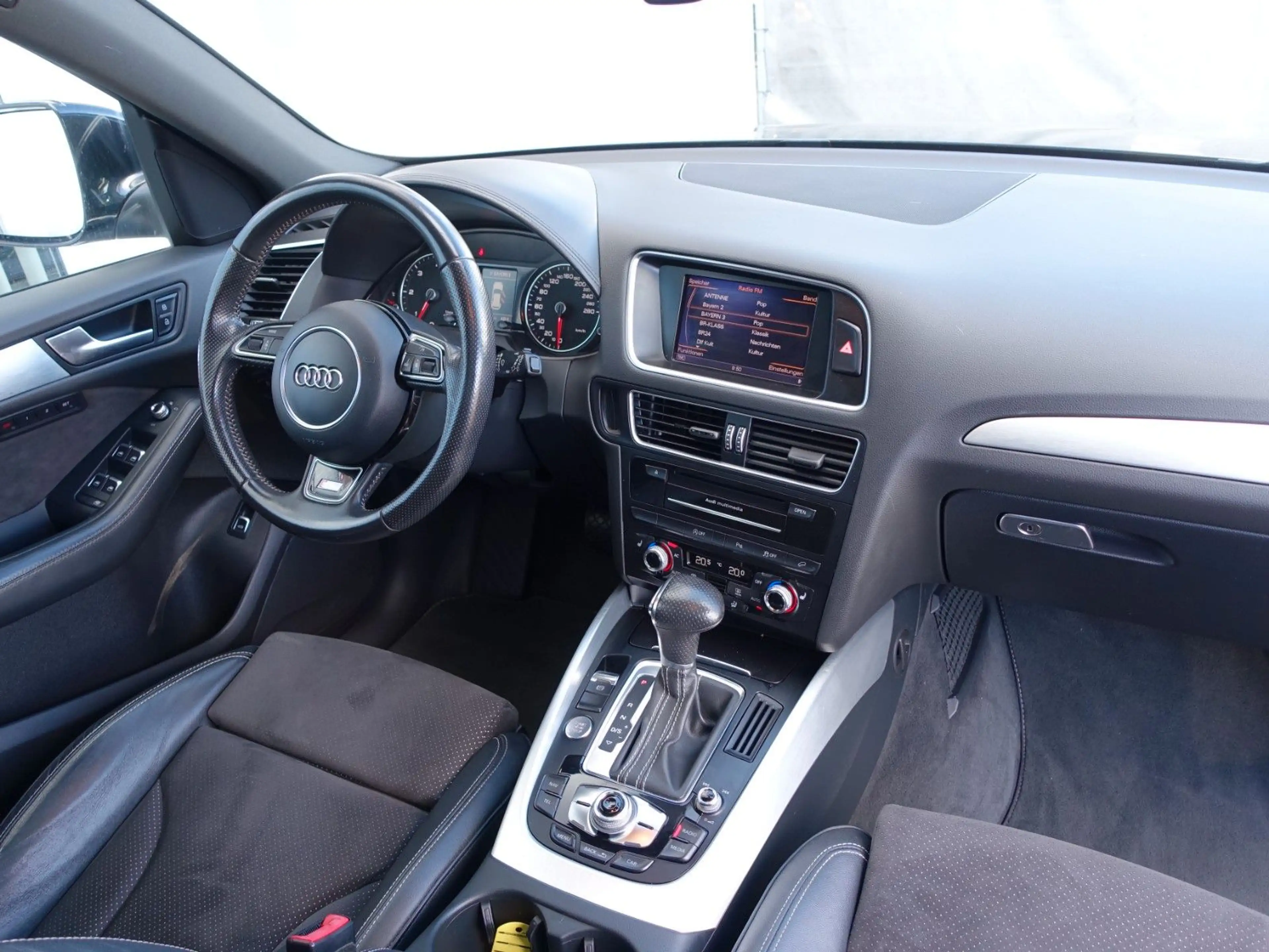 Audi Q5 3.0 TDI 180 kW quattro S-LINE/PANORAMA/1.HAND — photo 12