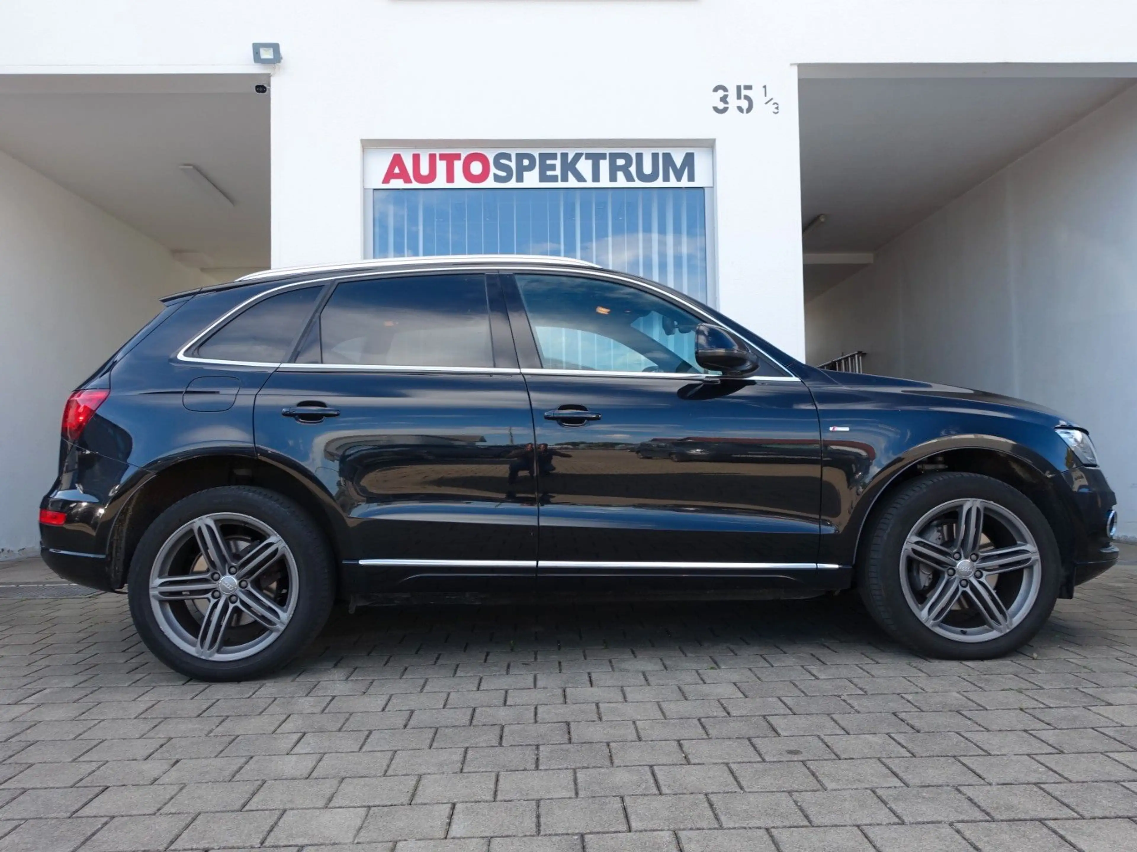 Audi Q5 3.0 TDI 180 kW quattro S-LINE/PANORAMA/1.HAND — photo 6
