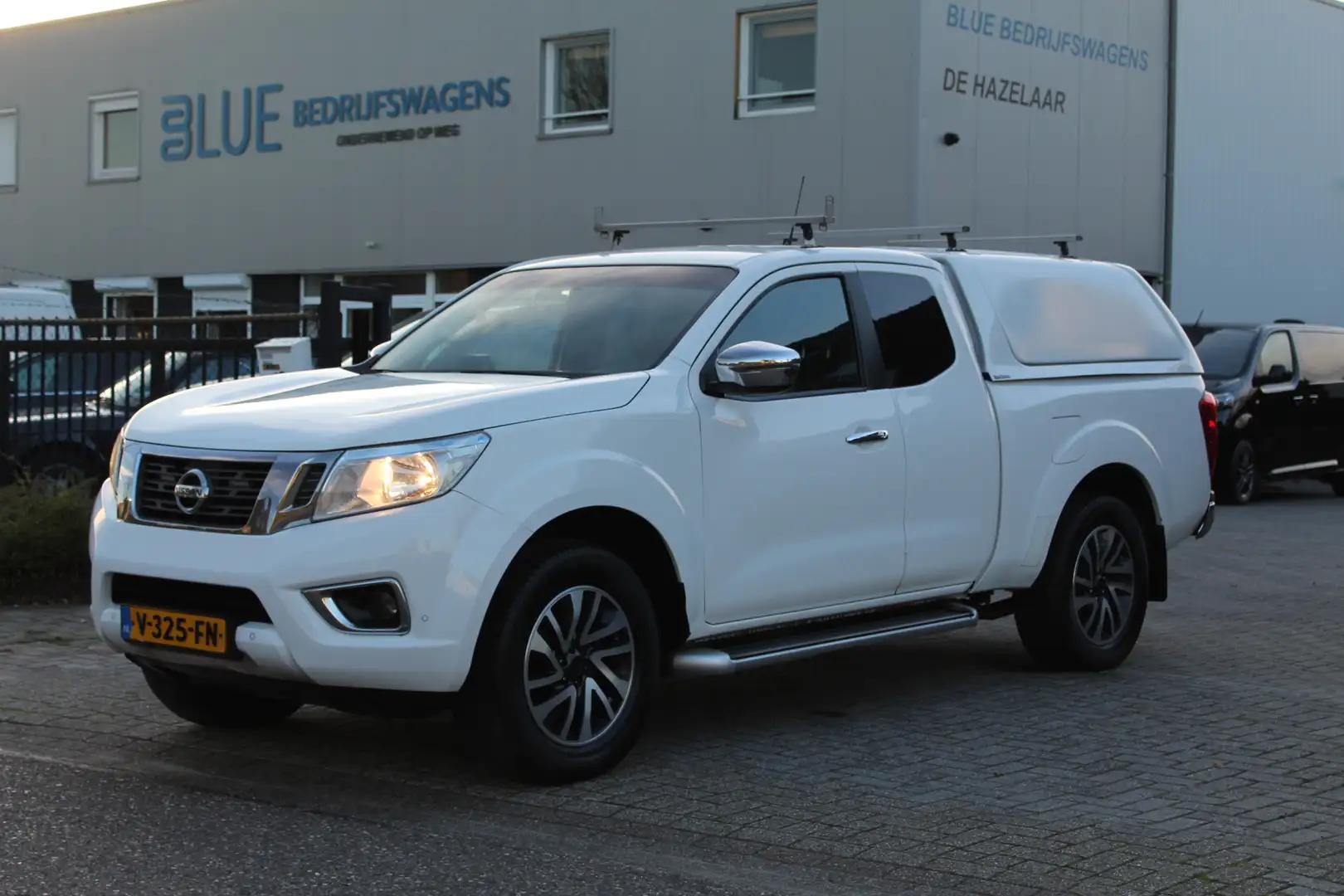Nissan Navara NP300 2.3 dCi 120KW E6 4WD N-Connecta King Cab ✓ 3 Wit - 1