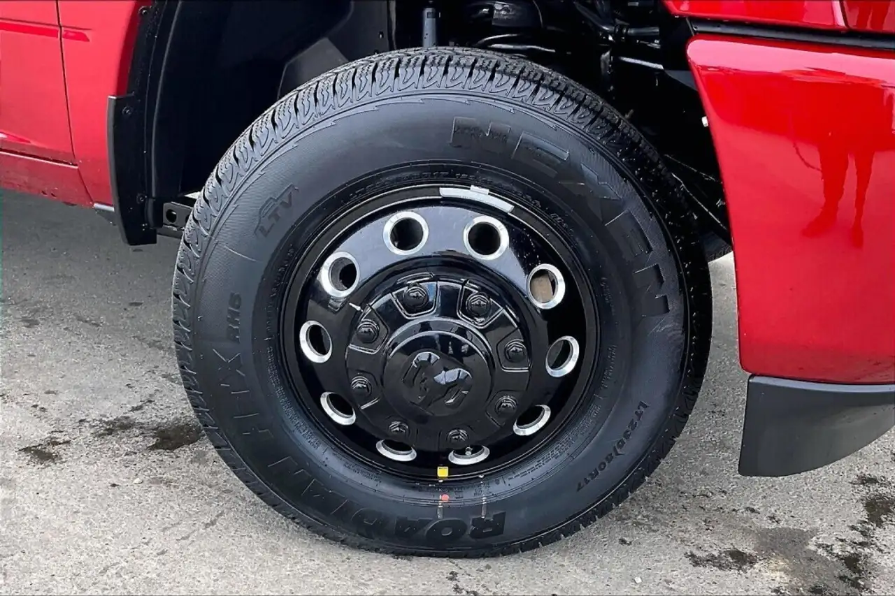 RAM 3500 снимка RAM 3500