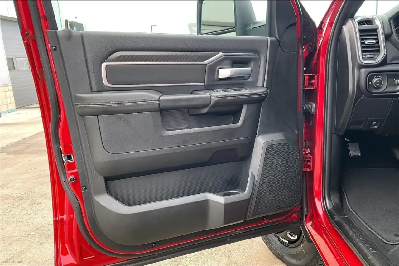 RAM 3500 снимка RAM 3500