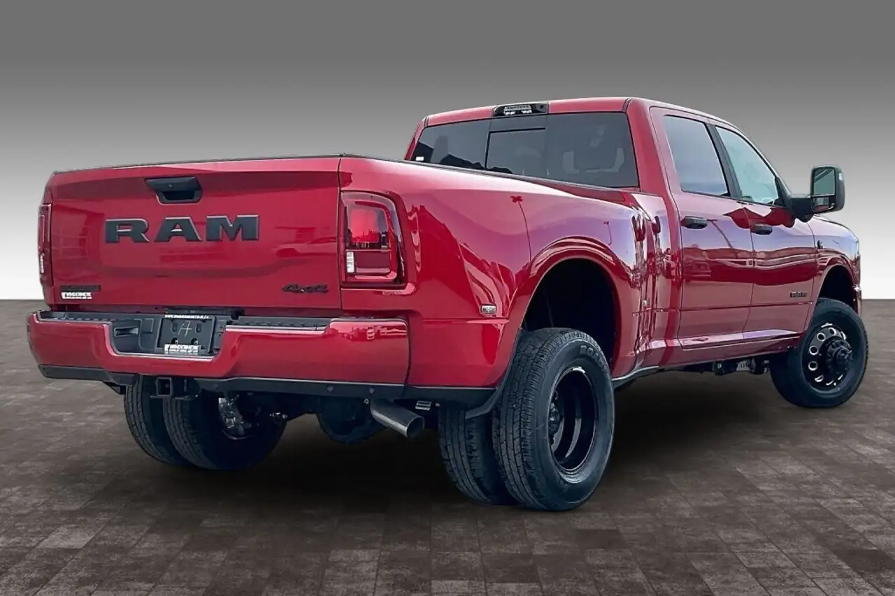 RAM 3500 снимка RAM 3500