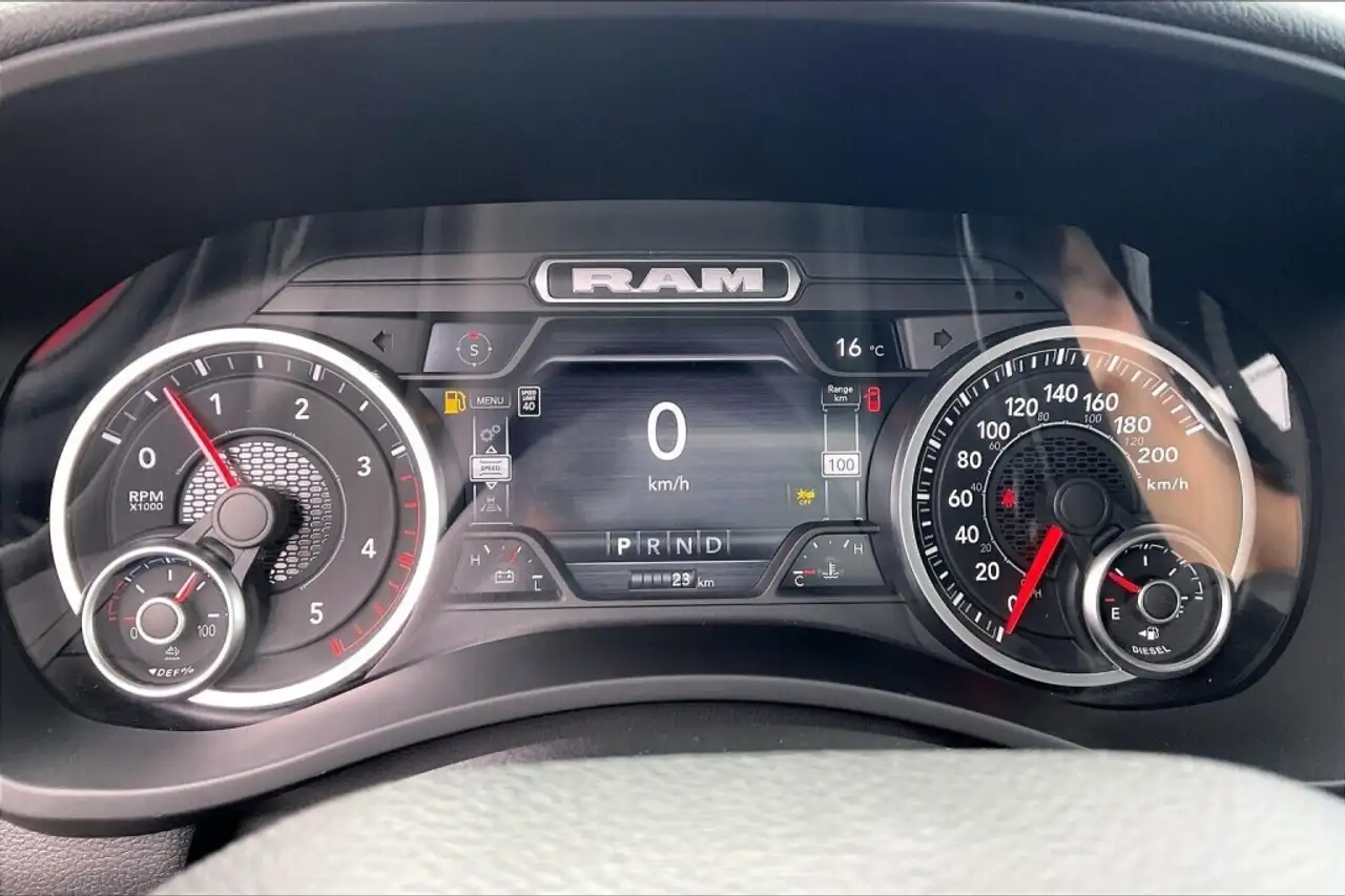RAM 3500 снимка RAM 3500