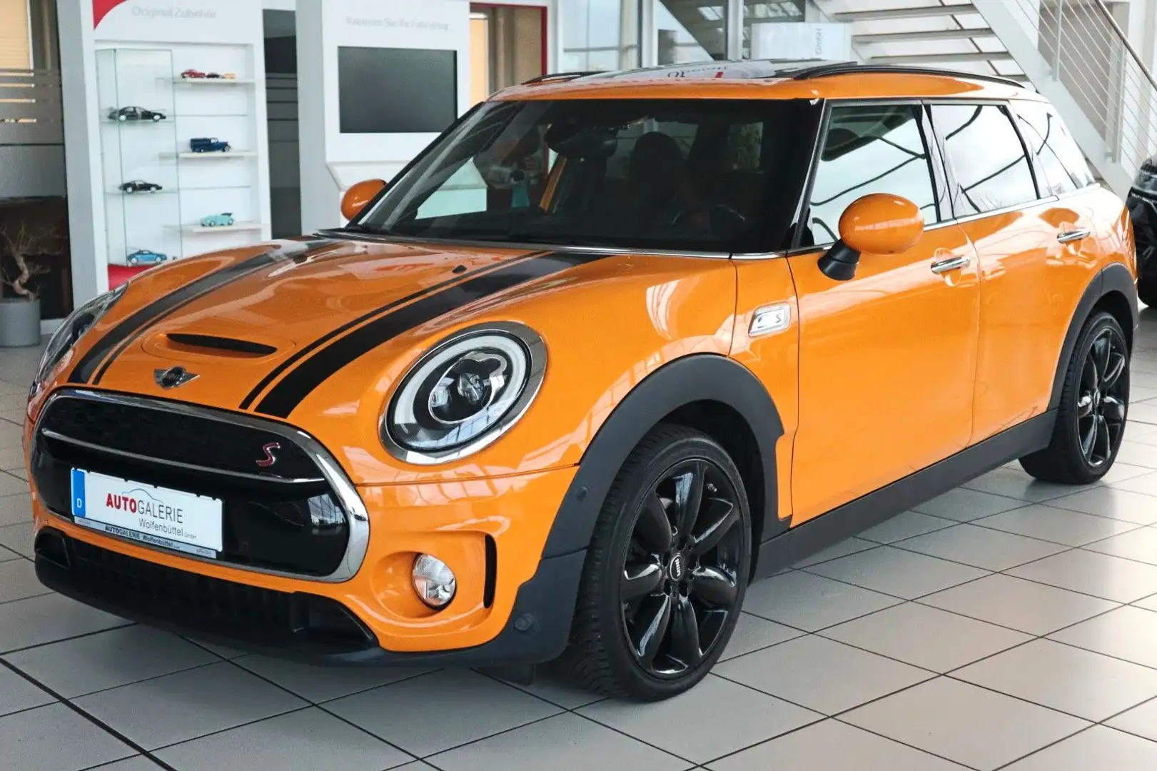 MINI Cooper SD Clubman JC Works Pano LED Kamera Orange - 1