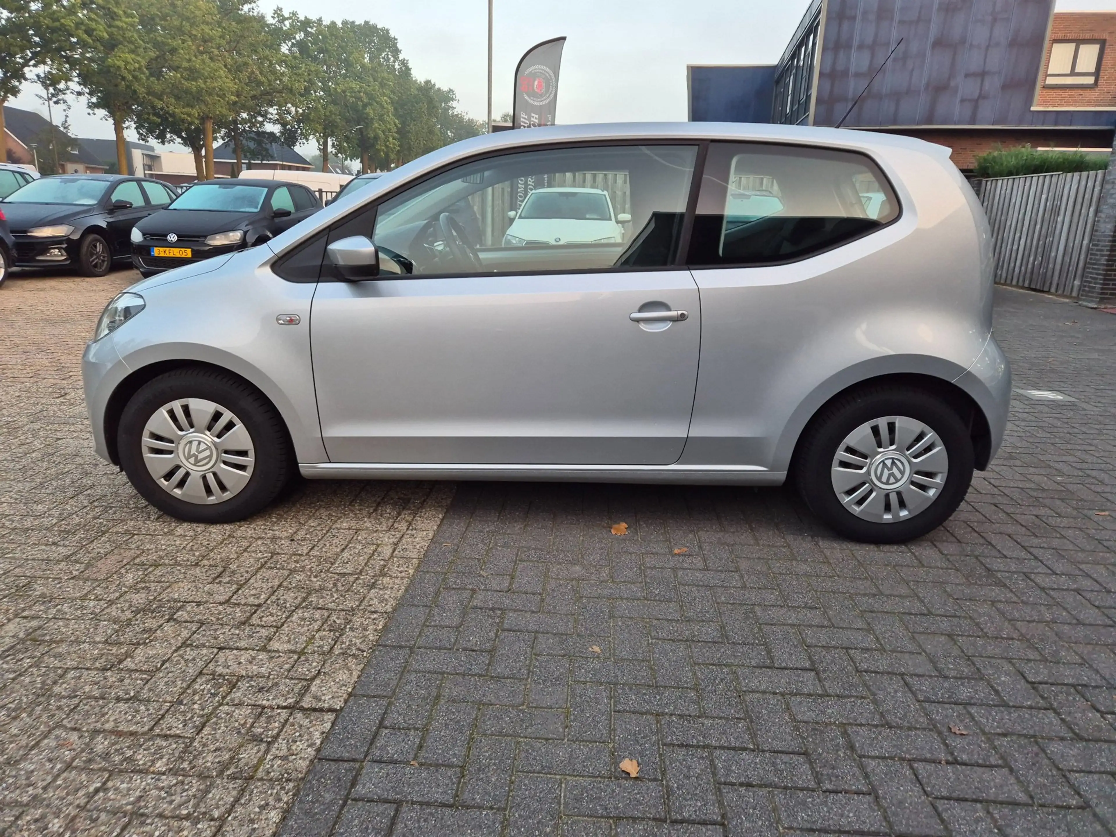 Volkswagen up! 1.0 move up! BlueMotion navigatie — photo 4