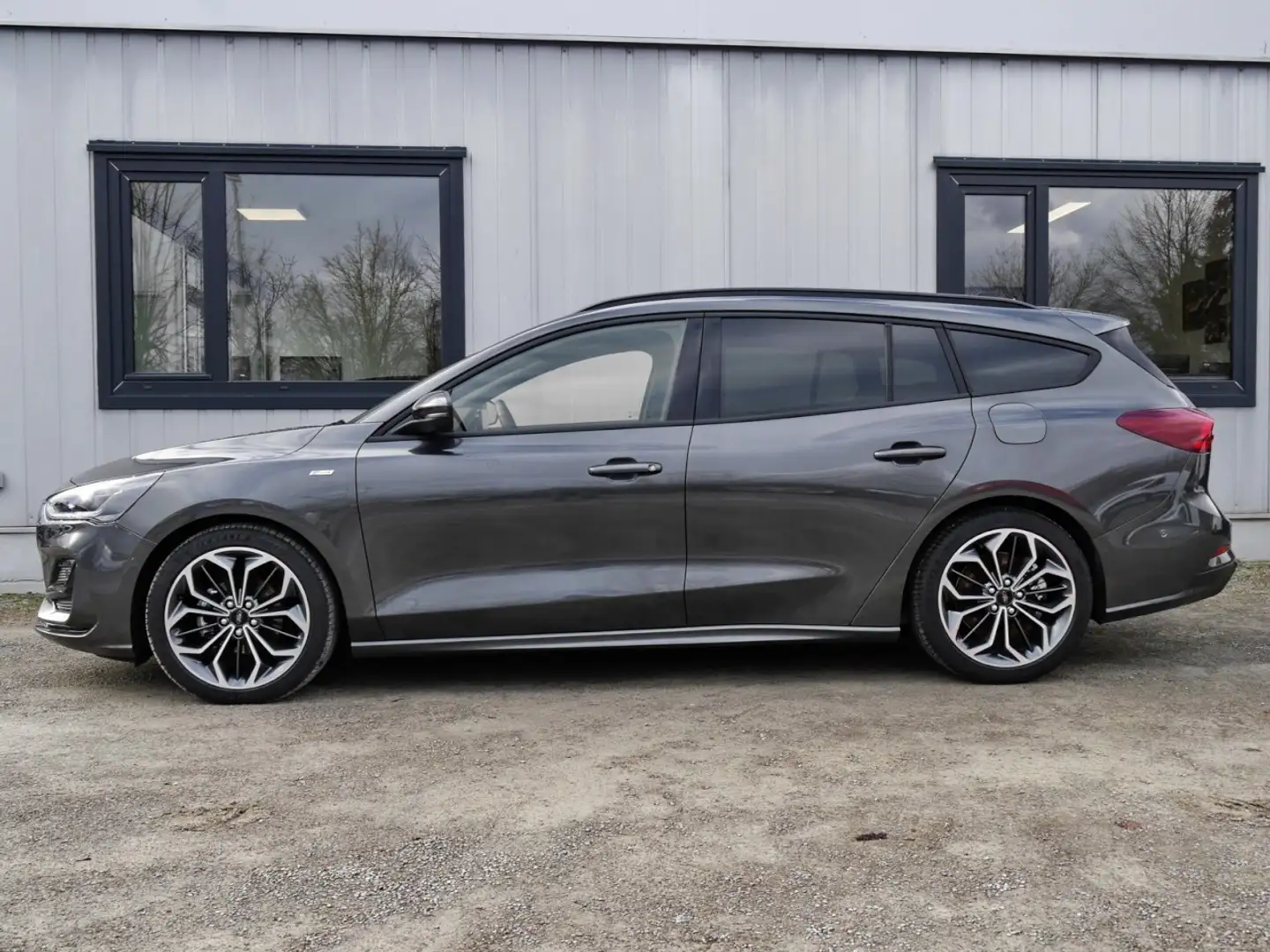 Ford Focus ST-Line X MildHybrid Leder+Matrix-LED+Pano Klima Grau - 2