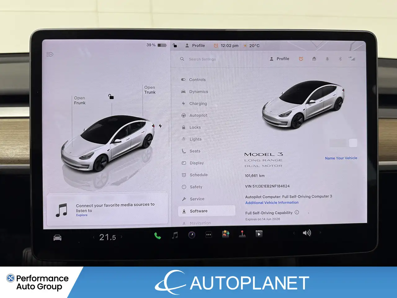 Tesla Model 3 photo Tesla Model 3
