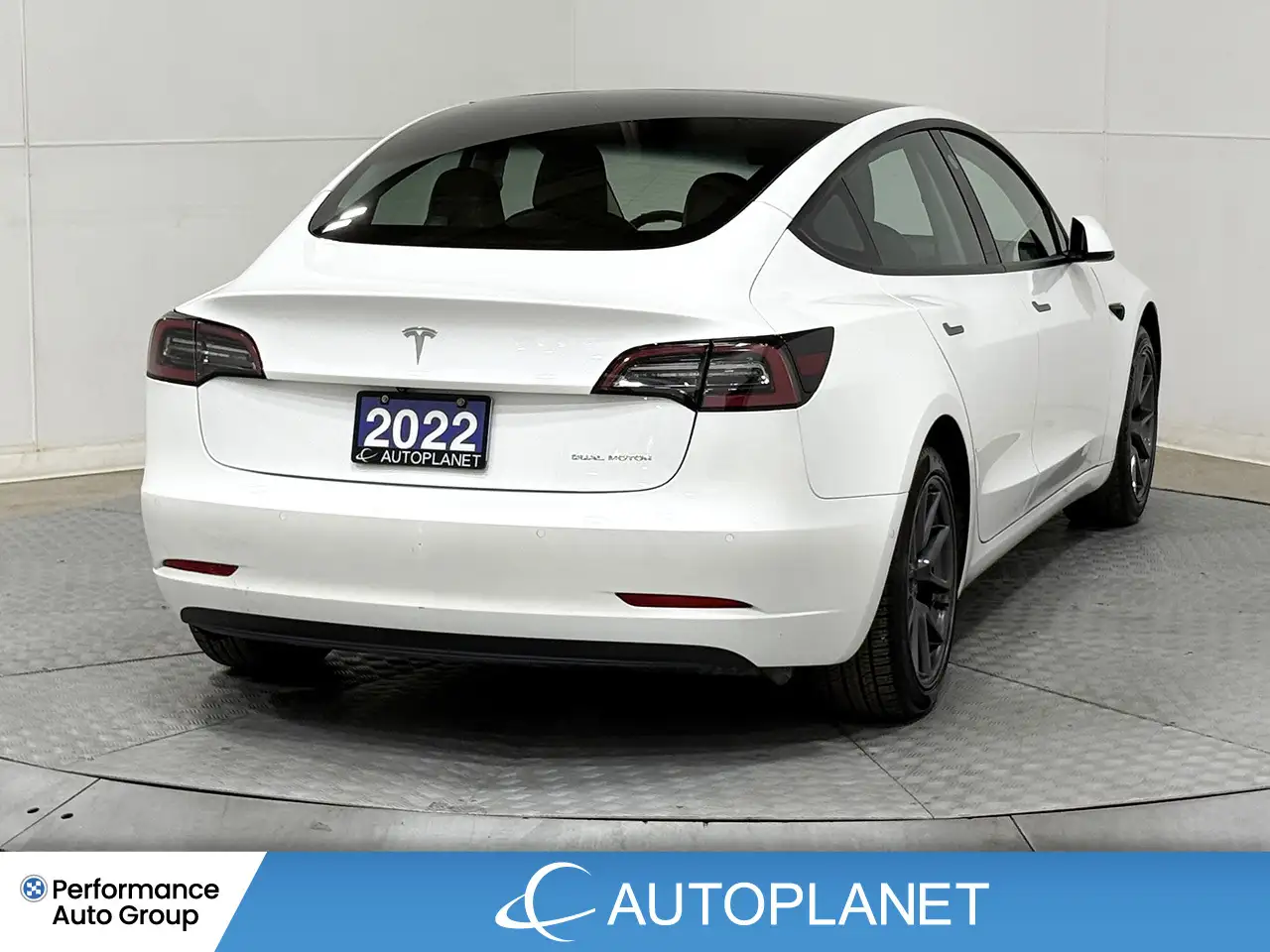 Tesla Model 3 photo Tesla Model 3