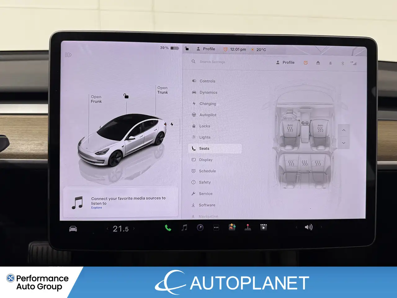 Tesla Model 3 photo Tesla Model 3