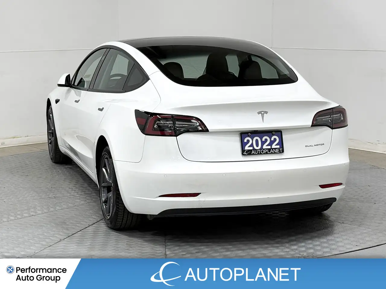 Tesla Model 3 photo Tesla Model 3