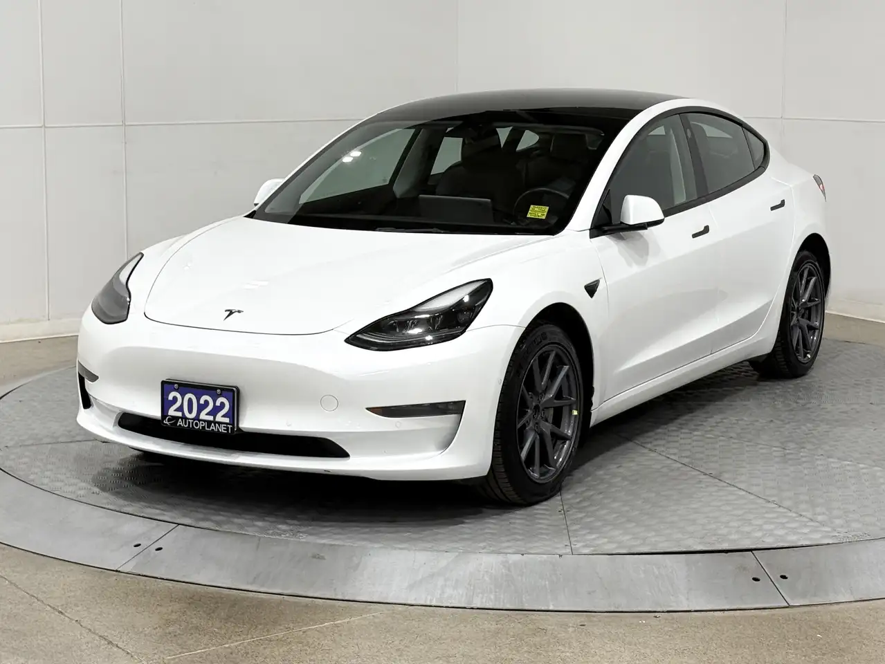Tesla Model 3 photo Tesla Model 3