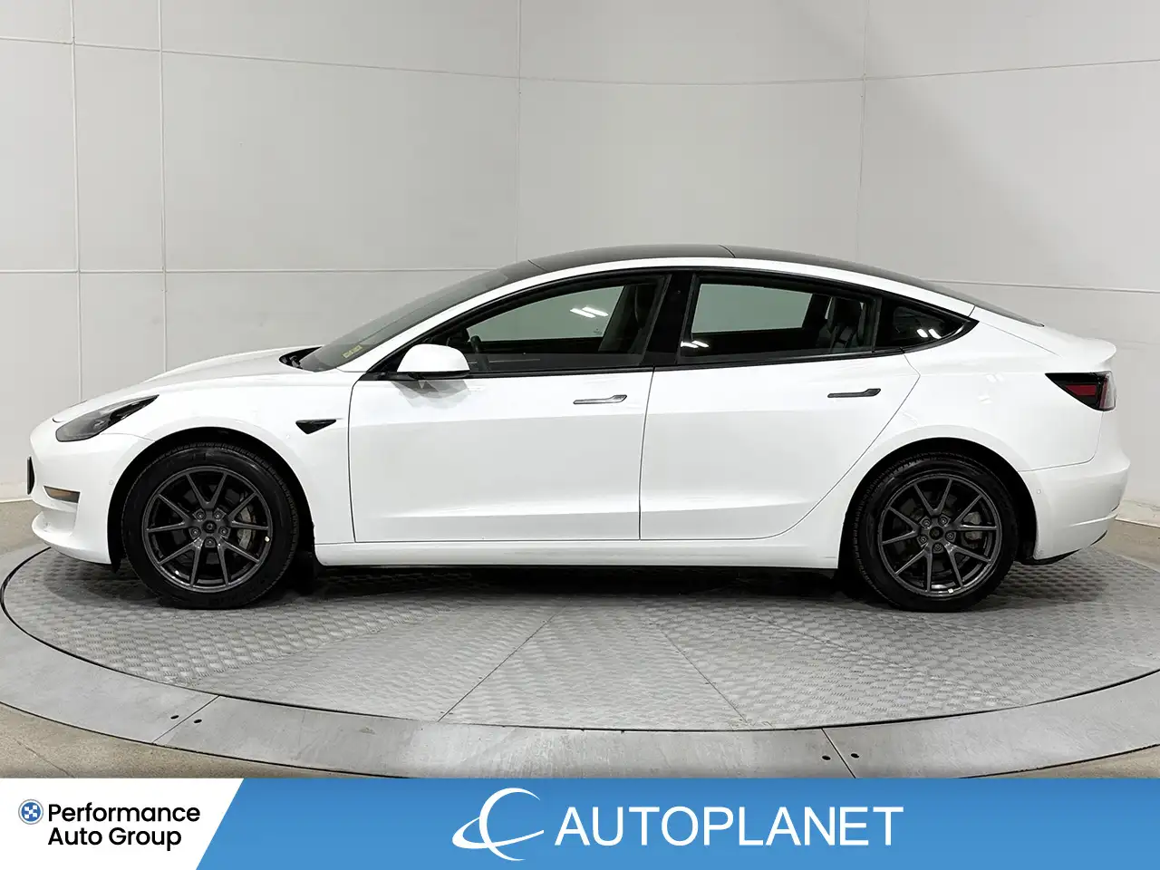 Tesla Model 3 photo Tesla Model 3