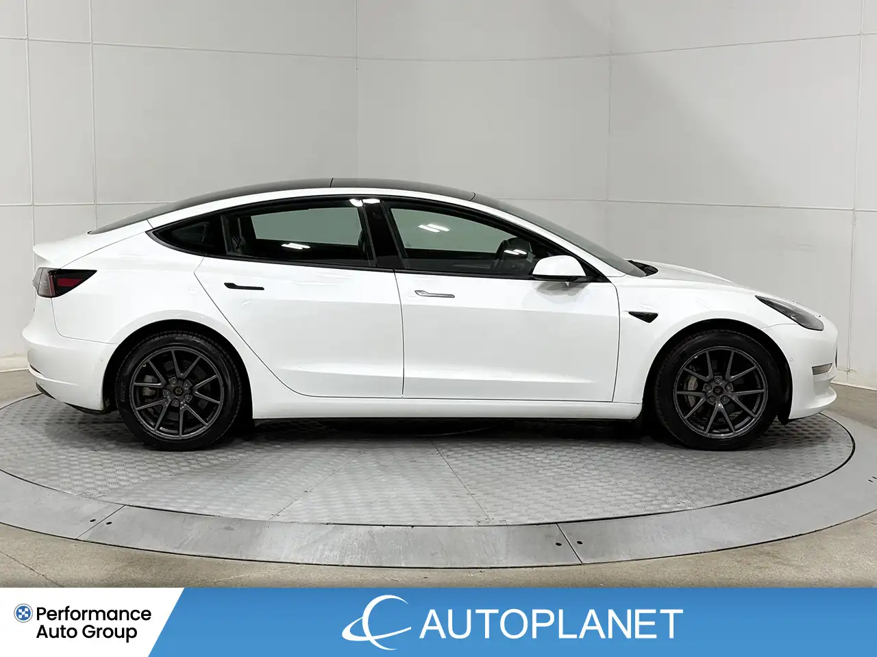 Tesla Model 3 photo Tesla Model 3