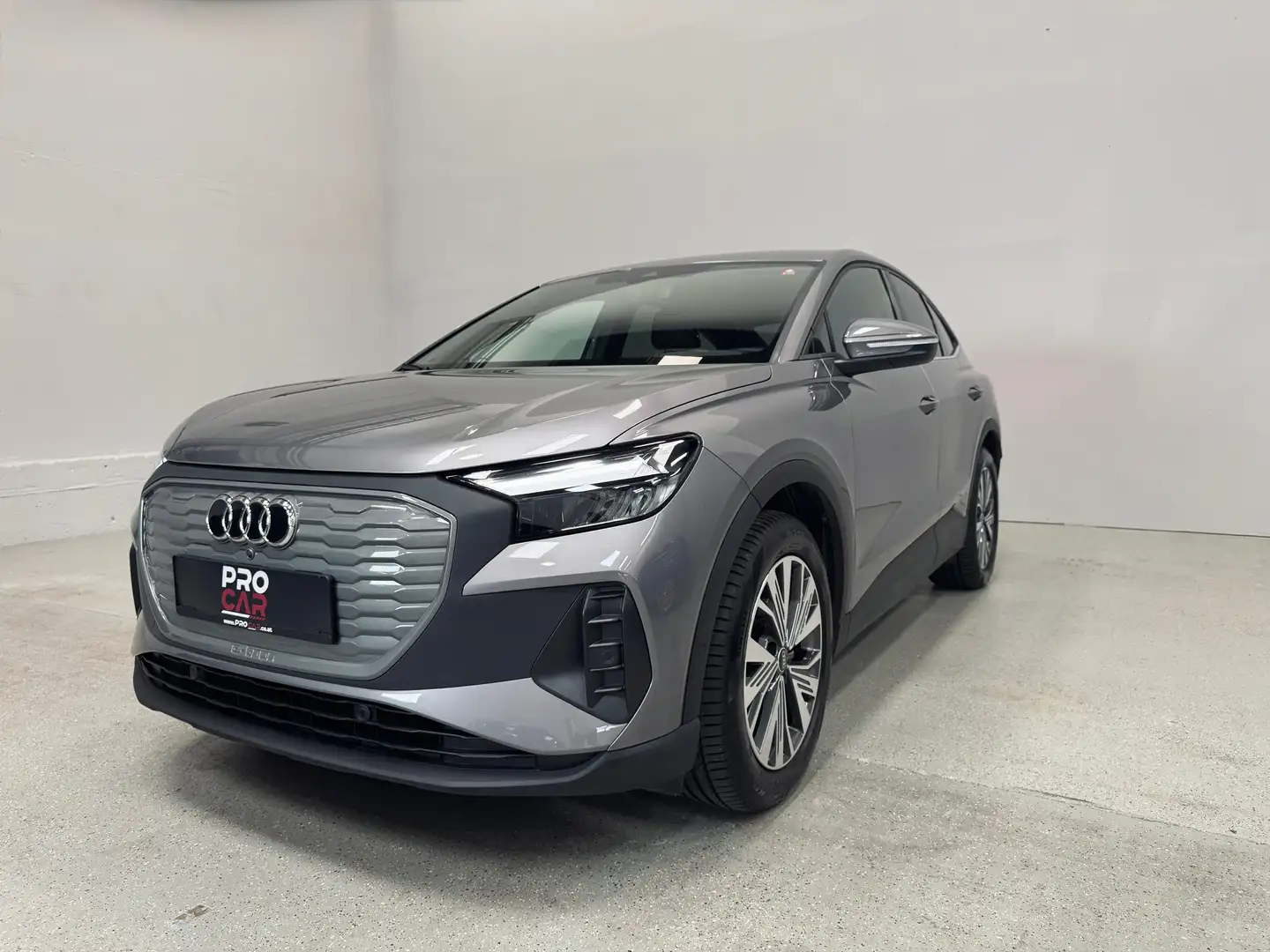 Audi Q4 e-tron 35 e-tron Sportback 125kw Grau - 1