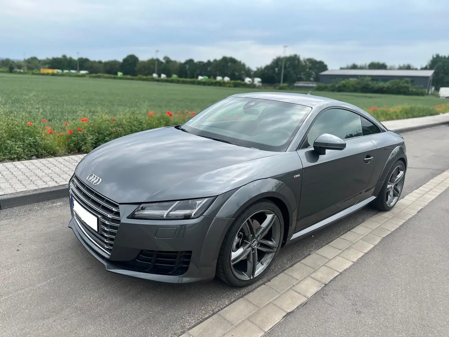 Audi TT TT Coupe 2.0 TFSI S-Line-Quattro-Virtual-PDC-BT Grau - 2