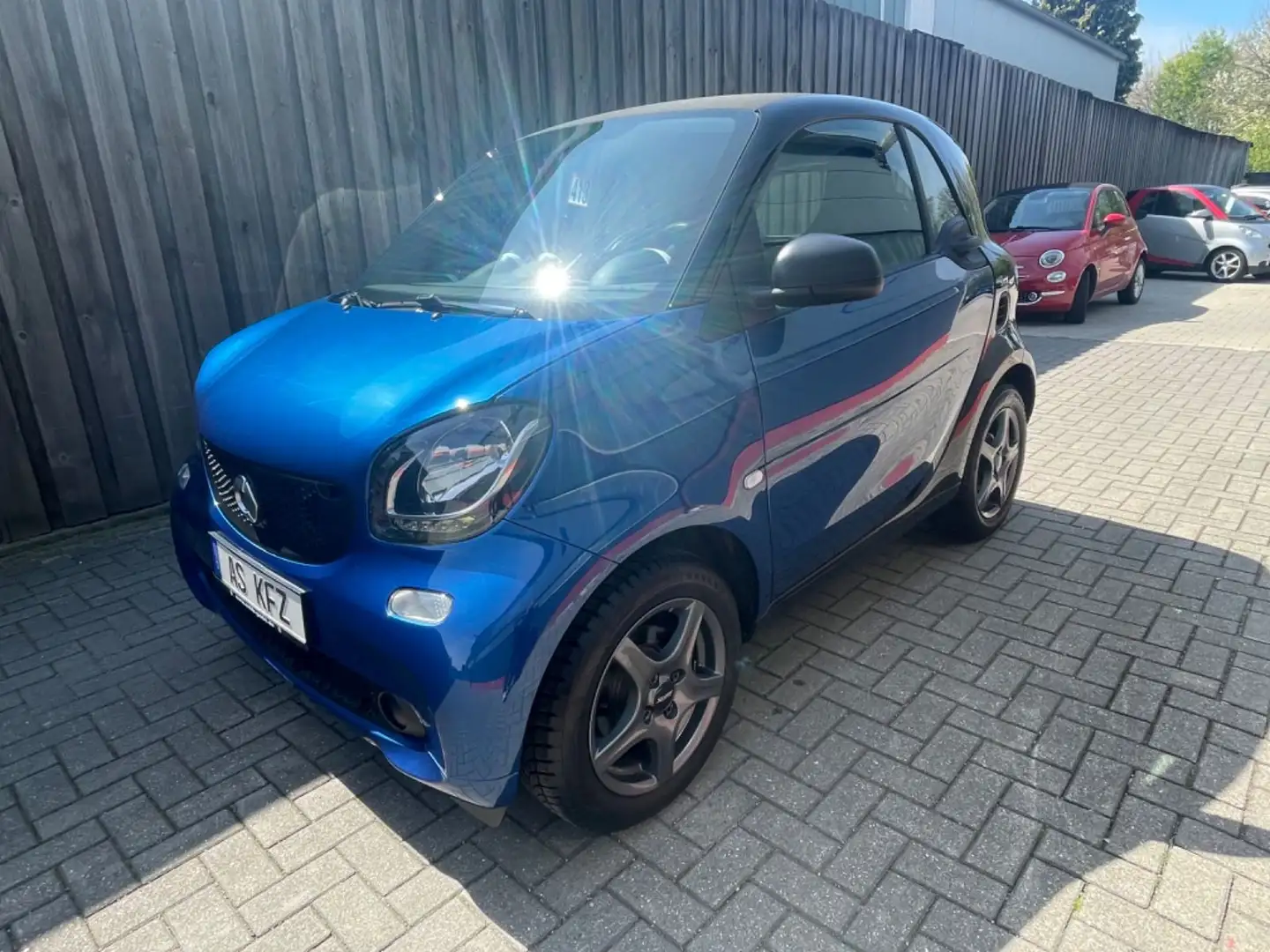 smart forTwo 453 Coupe KLIMA SHZ ALU´S SERVO 1HAND Blau - 1