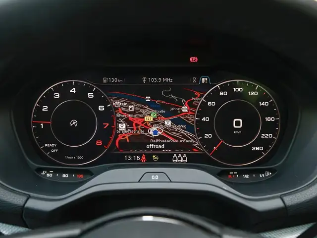 Audi Q2 view 15