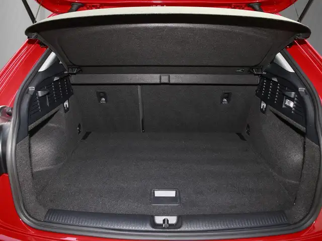 Audi Q2 view 7