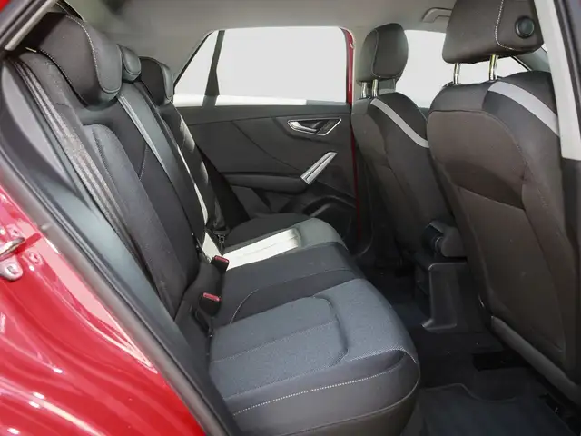 Audi Q2 view 11
