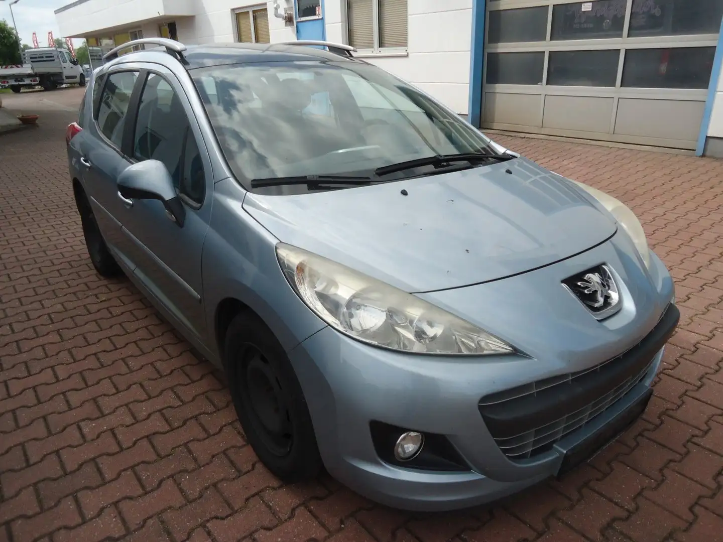 Peugeot 207 SW 1.4 Tendance 95 Blau - 2