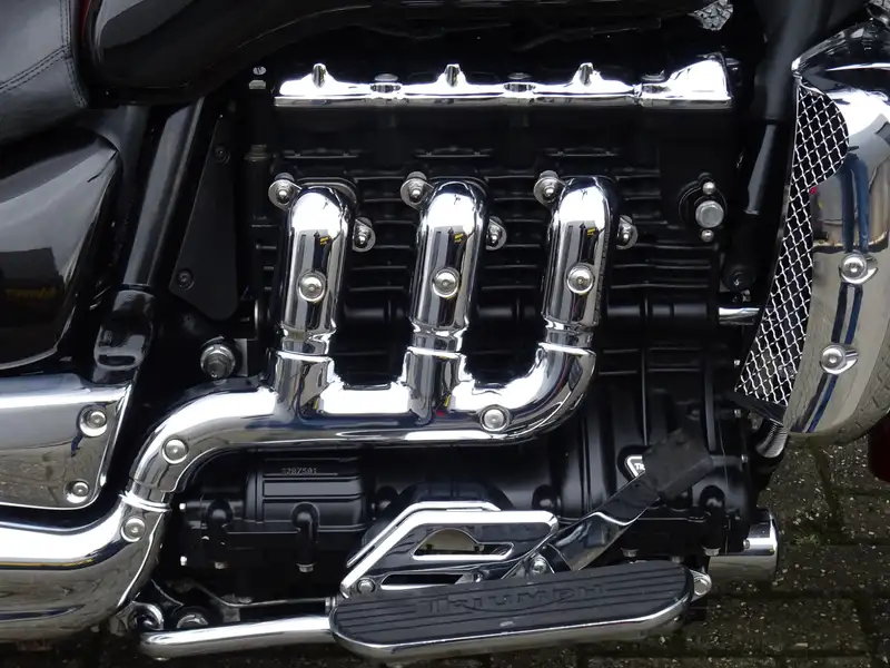 Triumph ROCKET III - foto 7
