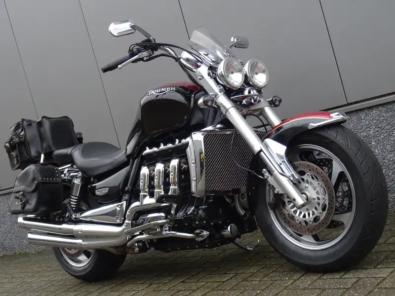 Triumph ROCKET III - foto 2