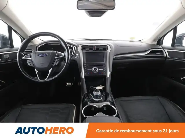 Ford Mondeo view 12