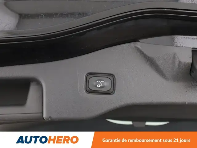 Ford Mondeo view 19