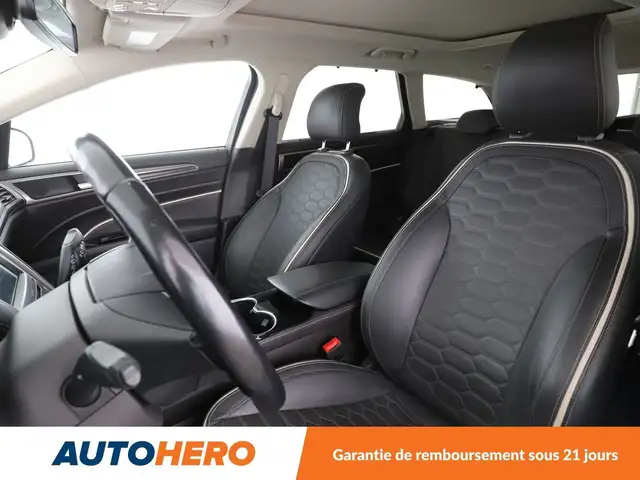 Ford Mondeo view 10