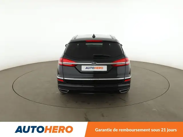 Ford Mondeo view 5