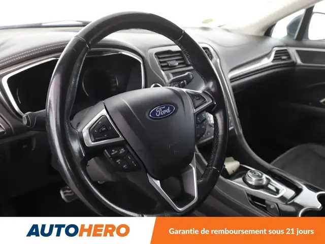 Ford Mondeo view 11