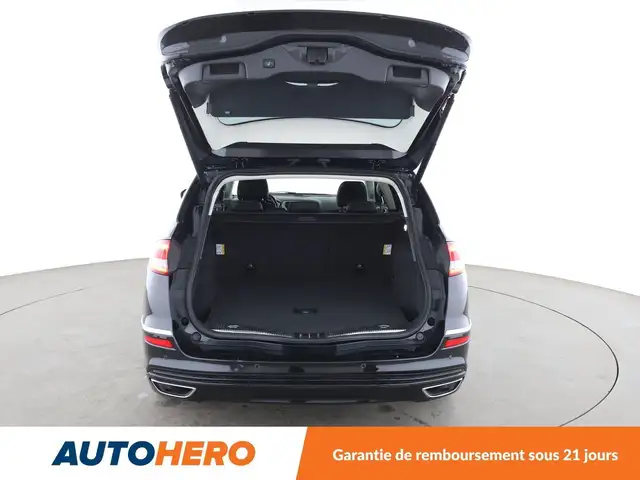 Ford Mondeo view 16