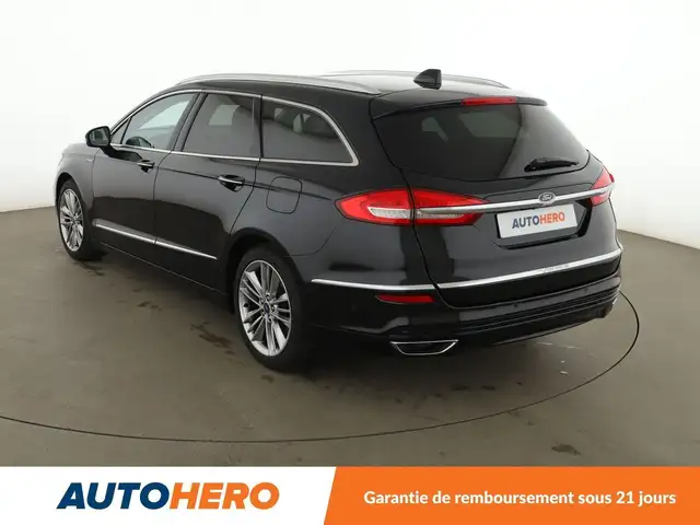 Ford Mondeo view 4