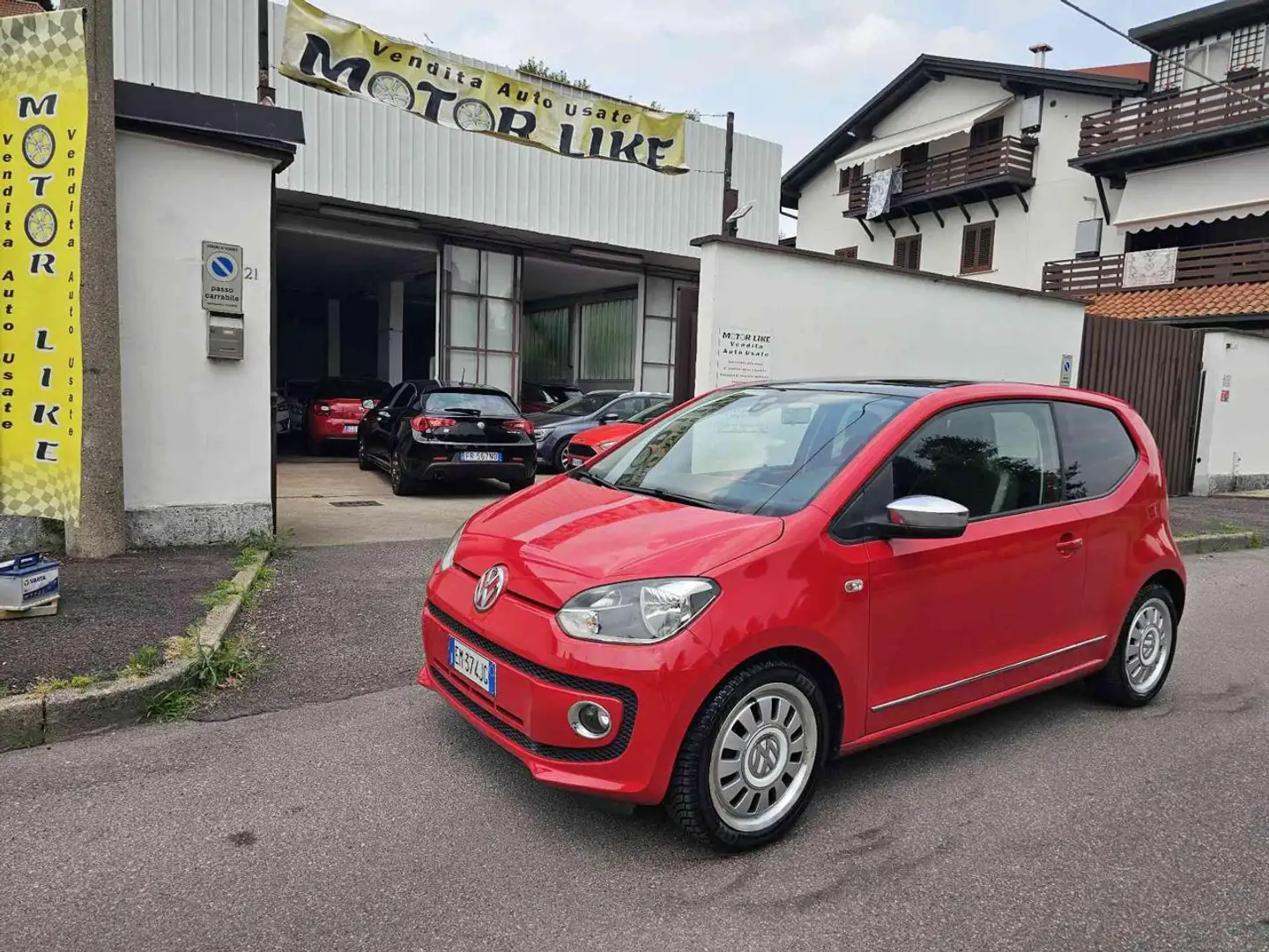 Volkswagen up! 1.0 TETTO APRIBILE Rosso - 1