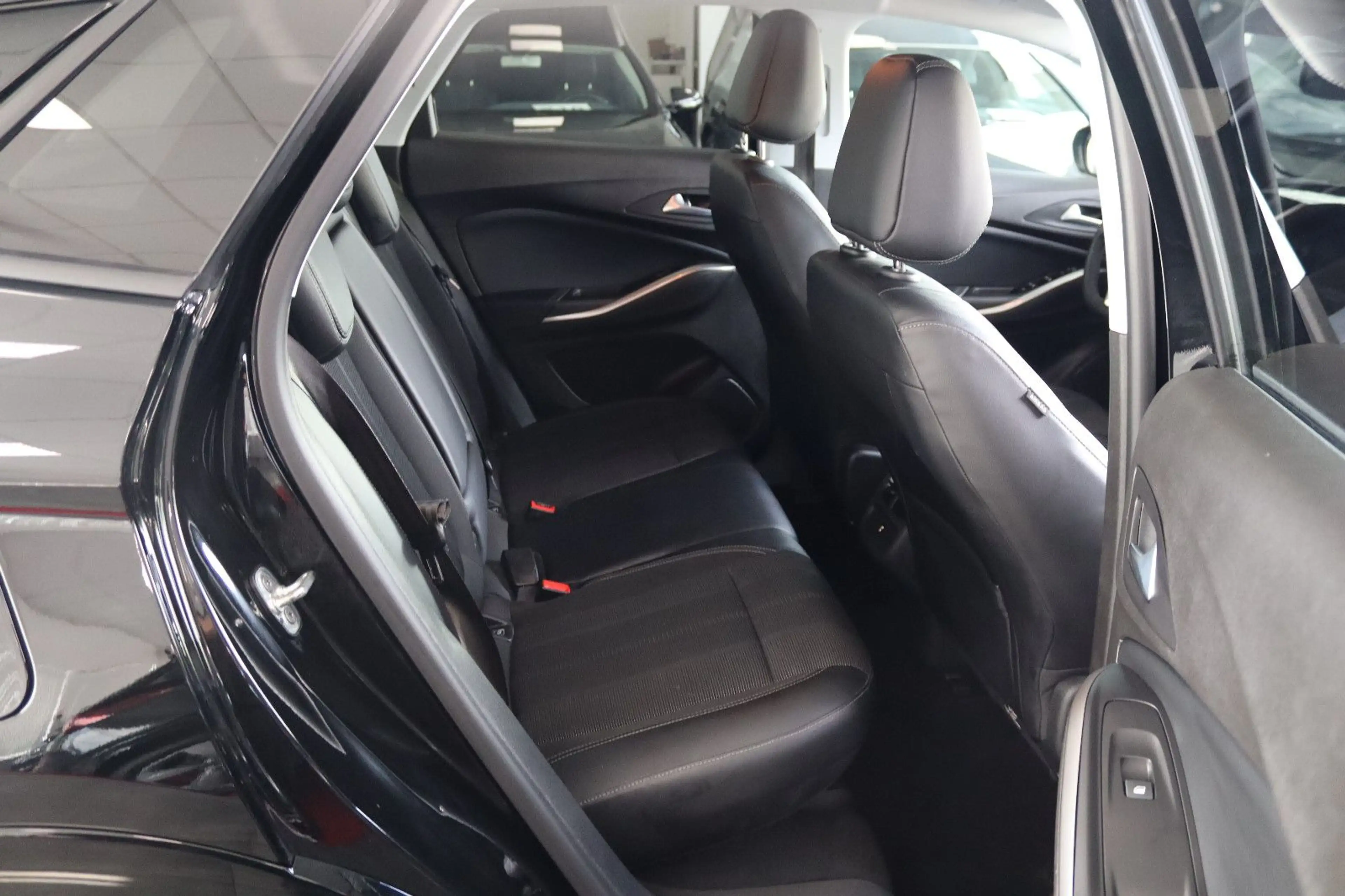 Opel Grandland X Grandland 1.2 Turbo GS Line * 1.HAND * — photo 15