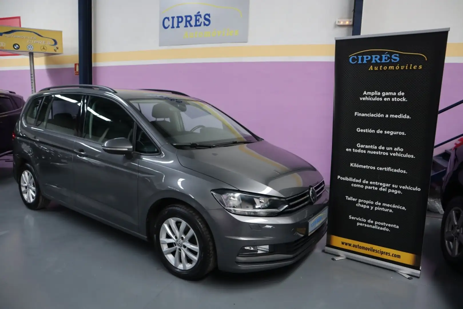 Volkswagen Touran 1.6TDI CR BMT Advance 81kW Gris - 1