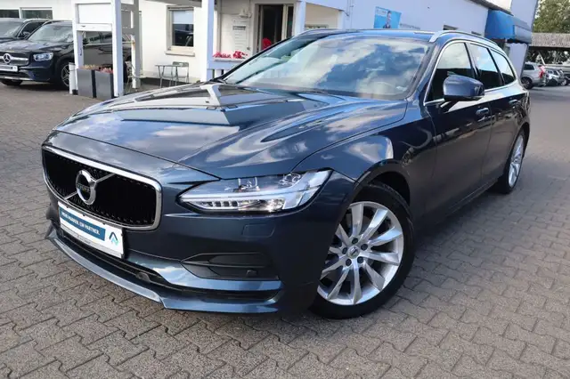 Volvo V90 D5 AWD Geartronic Momentum |ANHÄNGERK.|19 ZOLL|N