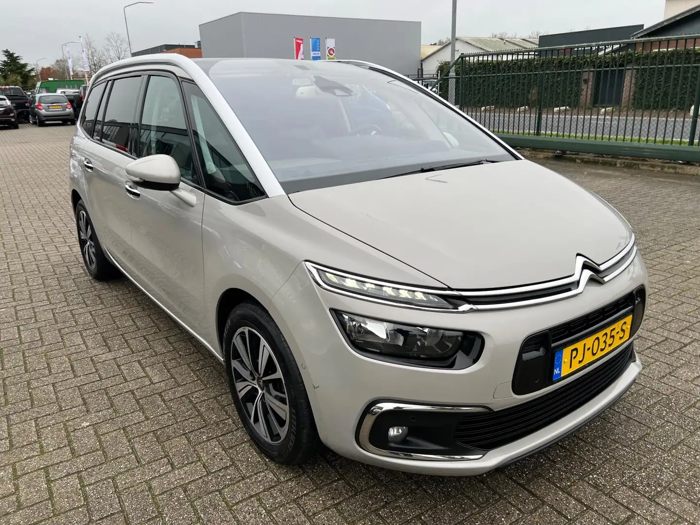 Citroen Grand C4 Picasso 1.6 BlueHDi Business AUTOMAAT-VOL OPTIES Grijs - 2