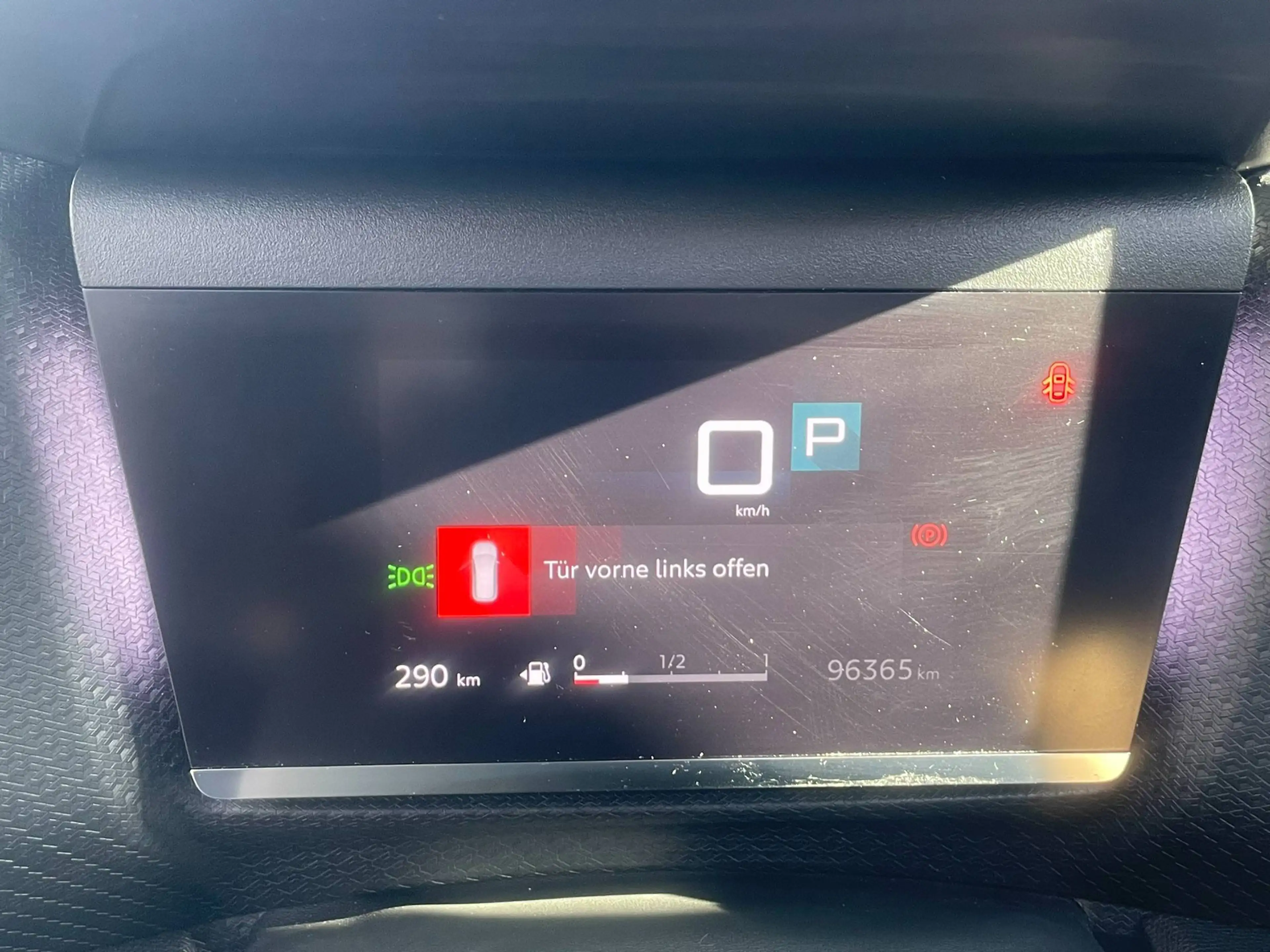 Citroen C4 C4 PureTech 130 Shine Edition Schiebedach, Massage, usw. — photo 13