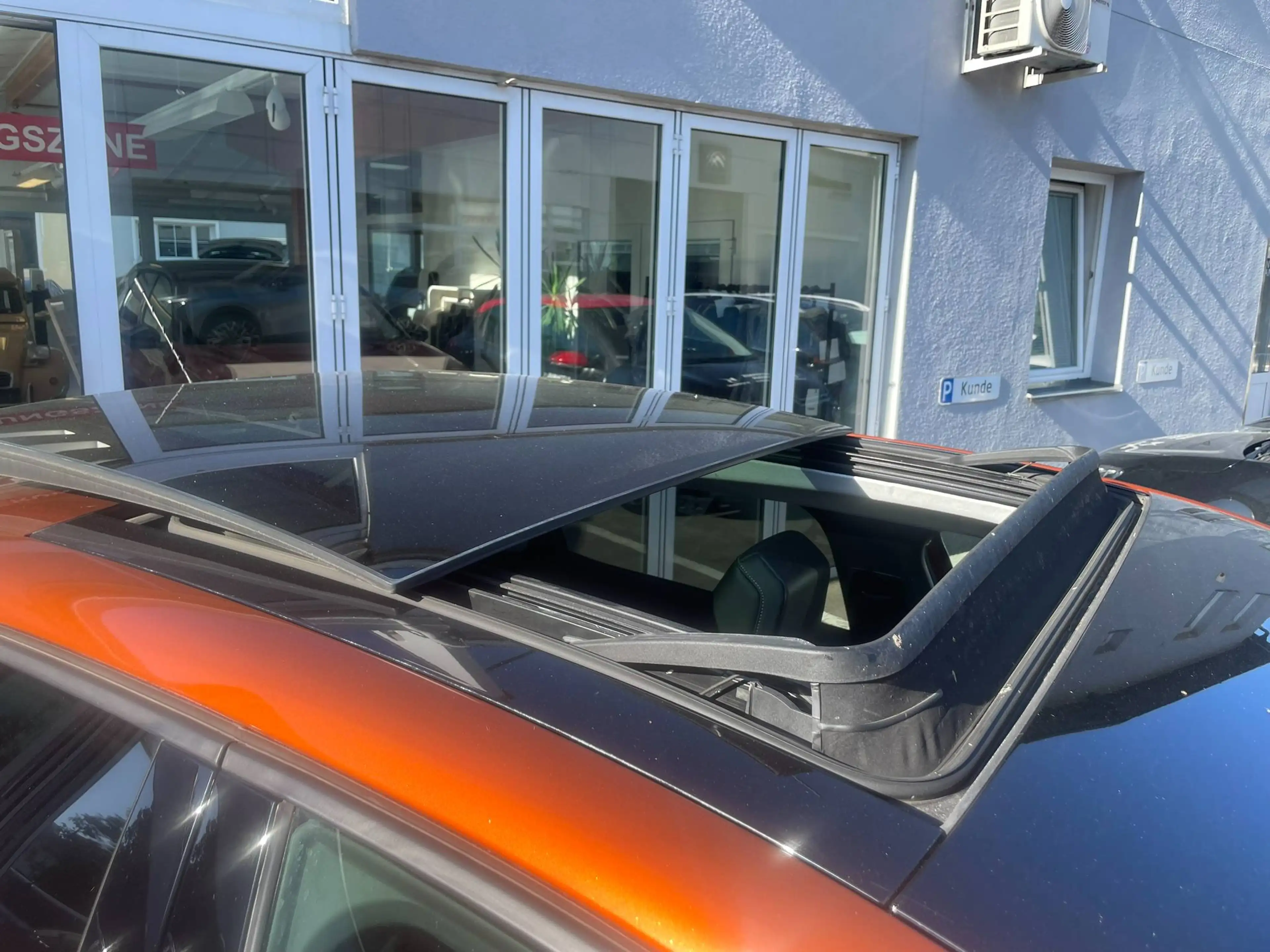 Citroen C4 C4 PureTech 130 Shine Edition Schiebedach, Massage, usw. — photo 11